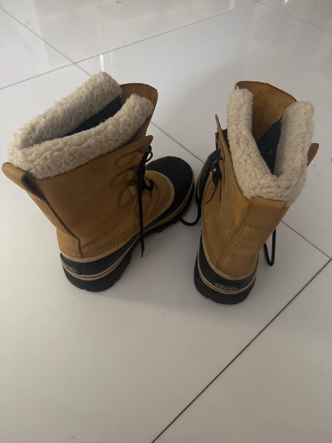 Sorel Winter Boots Tan and Black