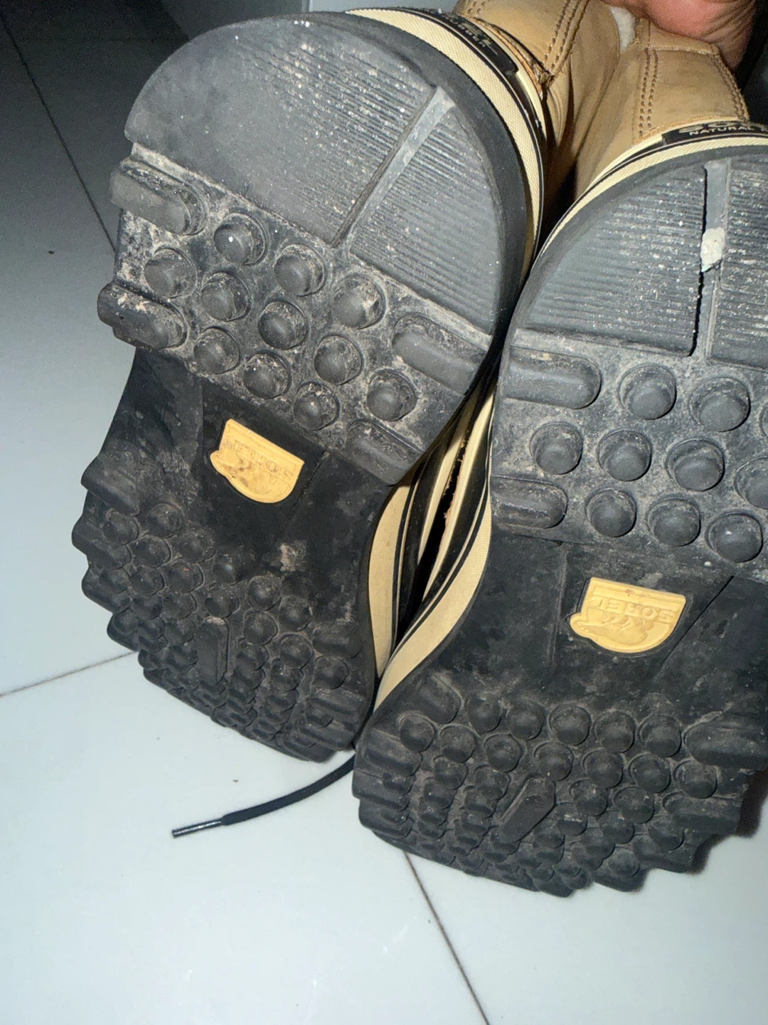 Sorel Winter Boots Tan and Black - photo 5