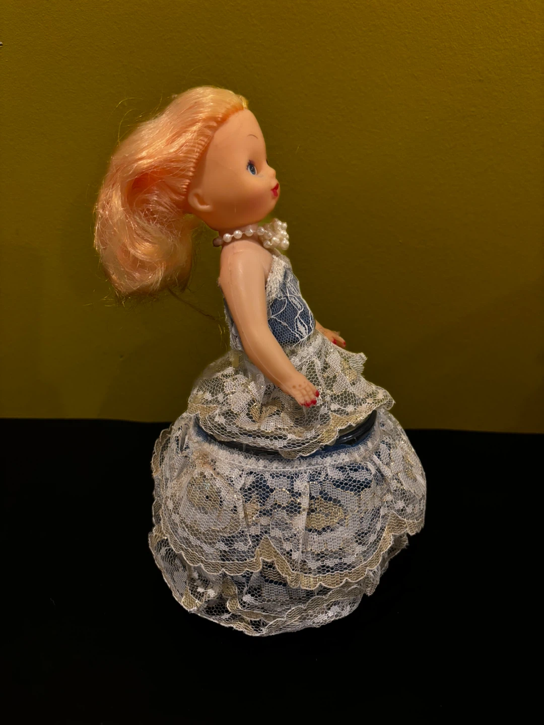 Vintage Doll candy jar - photo 4