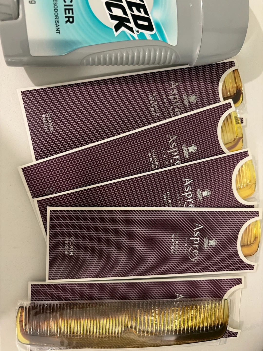 BNIB plastic Comb x5 - photo 2