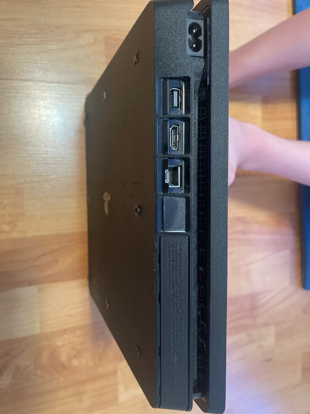 Sony PlayStation 4 Slim - photo 2