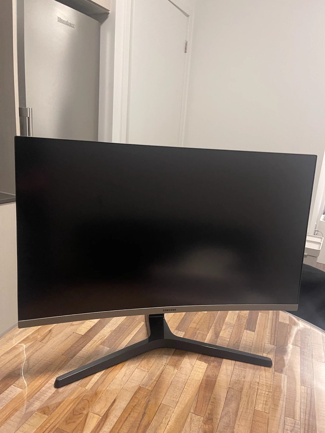 Samsung 27-inch Curved Monitor