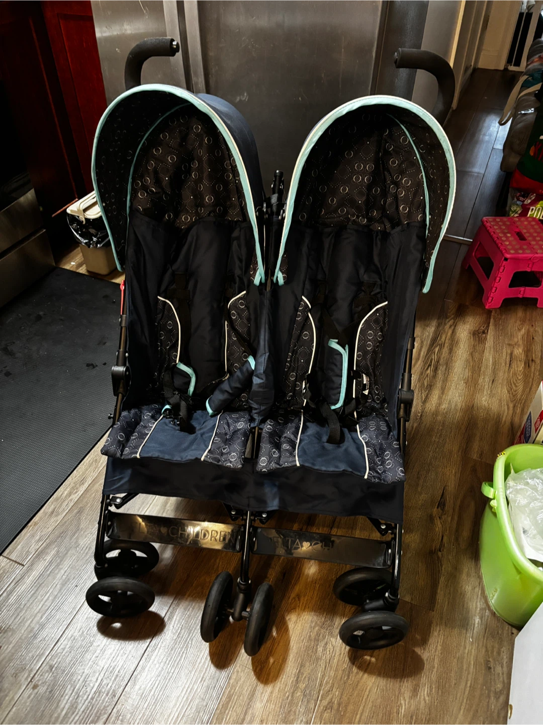Delta Children XL side by side Double Umbrella Stroller - photo 3