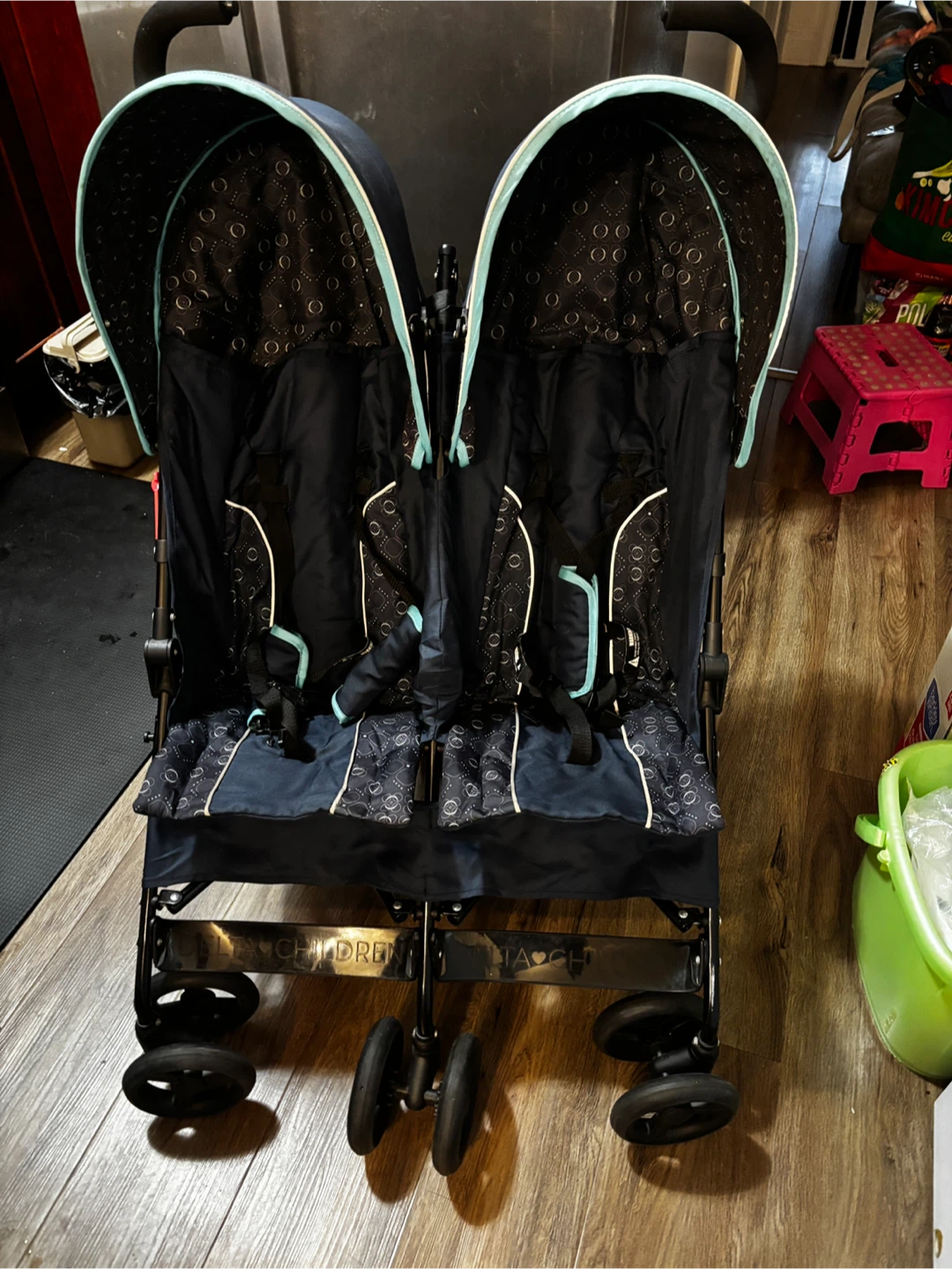 Delta Children XL side by side Double Umbrella Stroller - photo 4