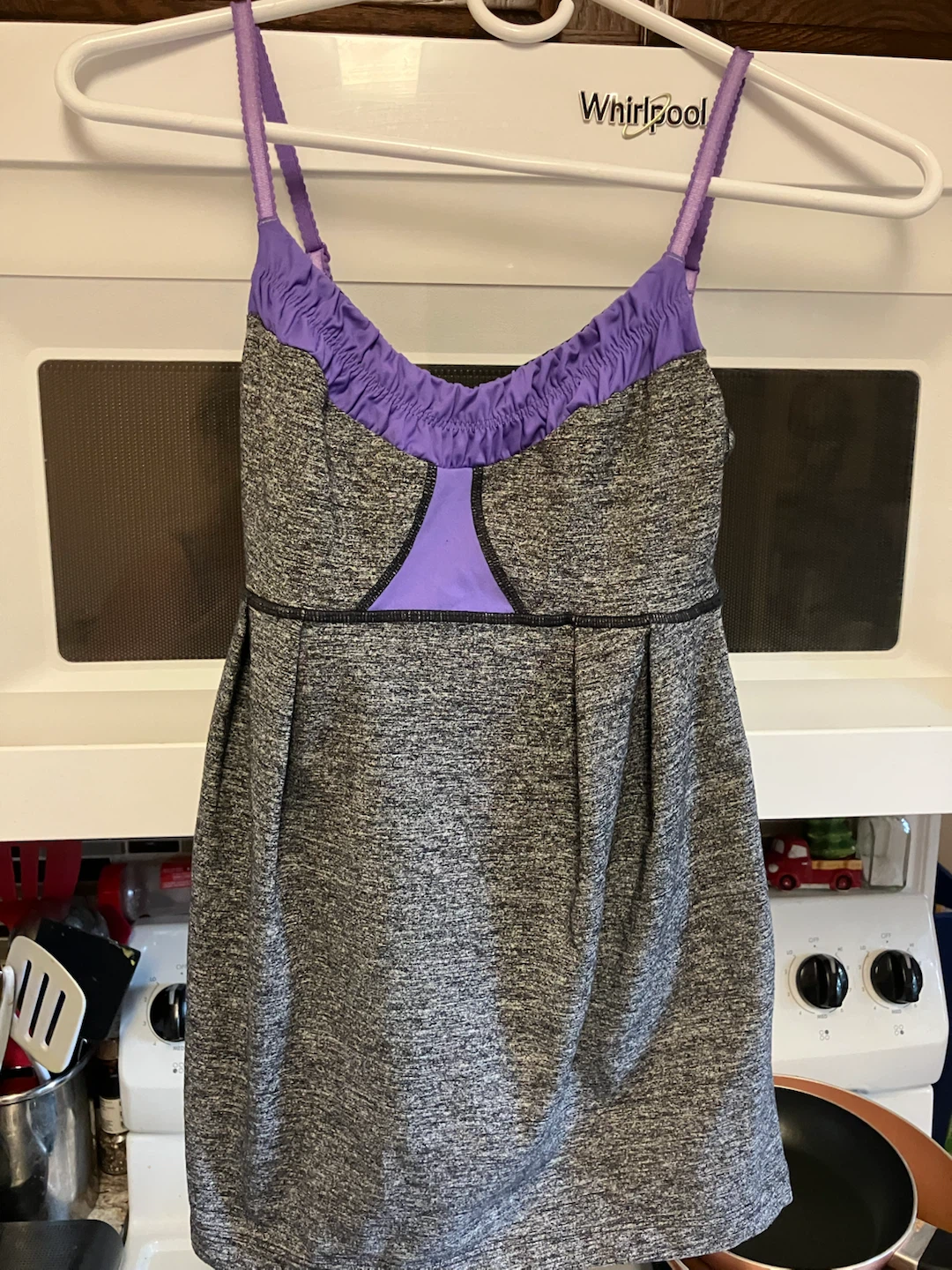 Lulu active top