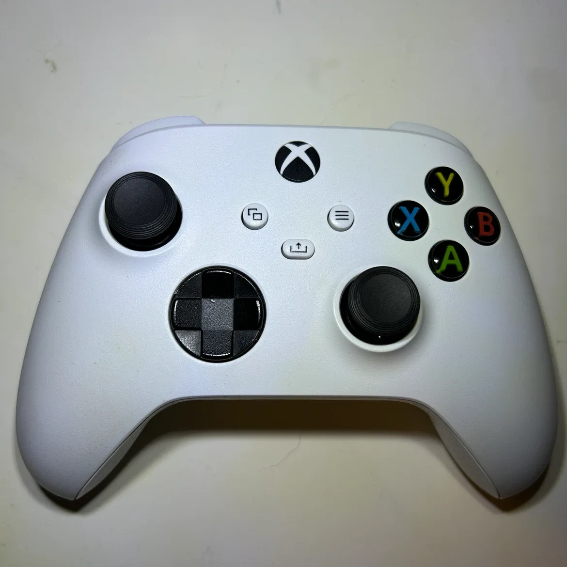 Xbox Series White Controller - GuliKit TMR Anti-Drift