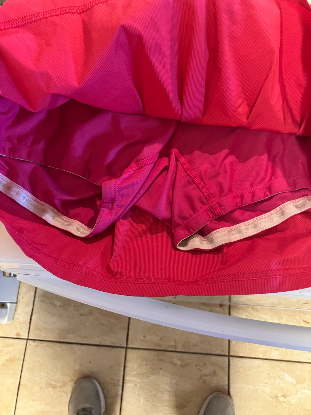 Lululemon Pink Running Skirt Size 8 - photo 2