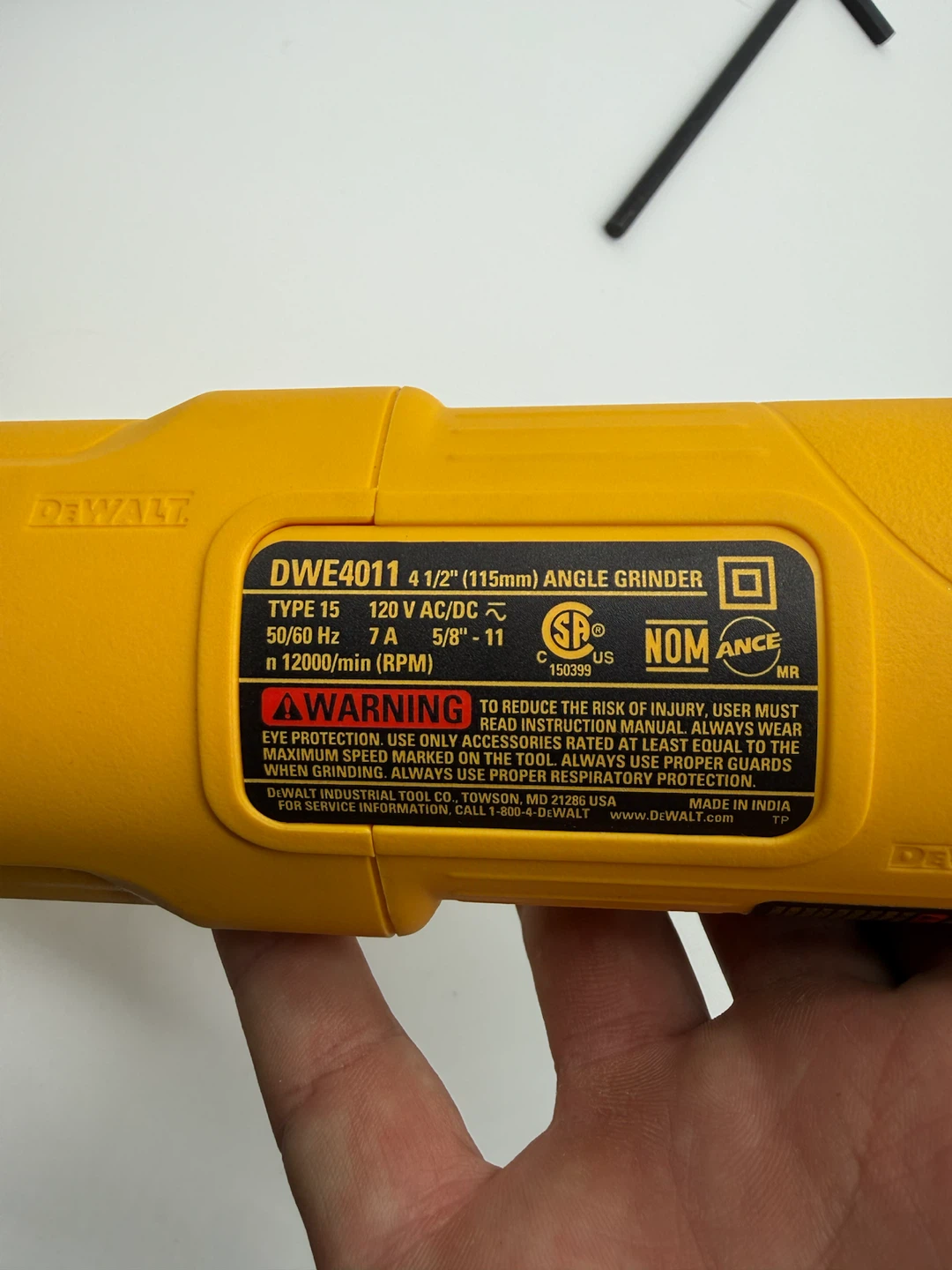 DEWALT 7 amp 4 1/2-inch Small Angle Grinder With One-Touch Guard - photo 3
