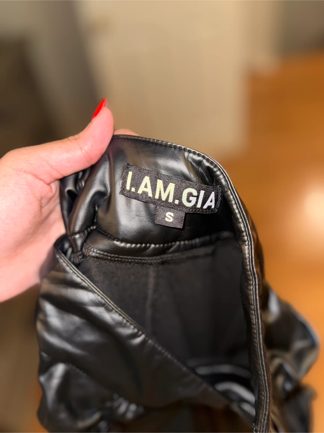 I.AM.GIA black faux leather ruched pants - photo 2