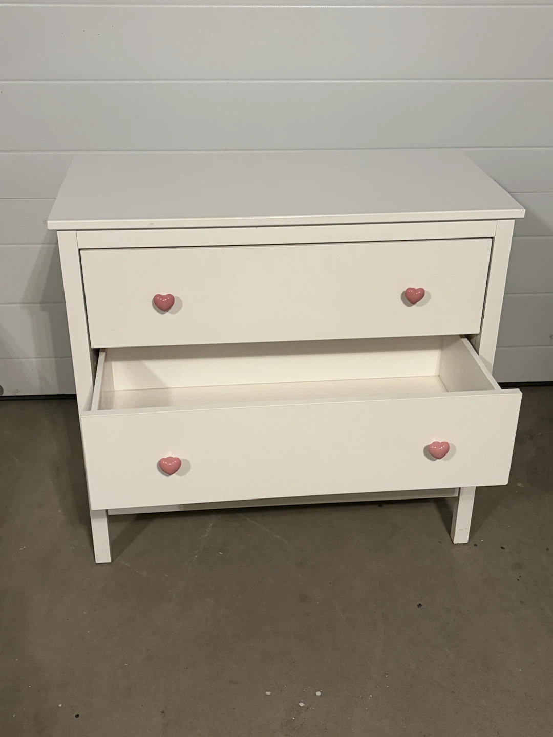 IKEA White dresser with pink heart knobs - photo 3
