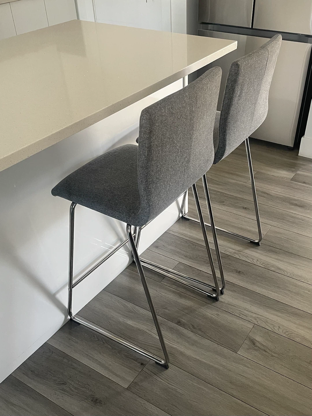 4 Bar Stools - photo 2