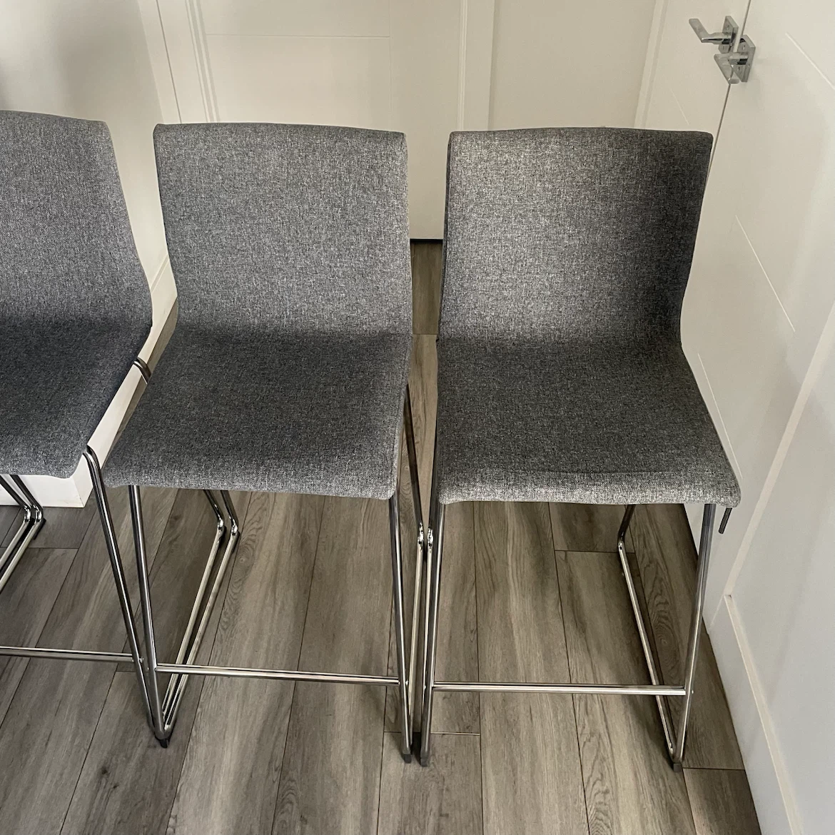 4 Bar Stools - photo 4