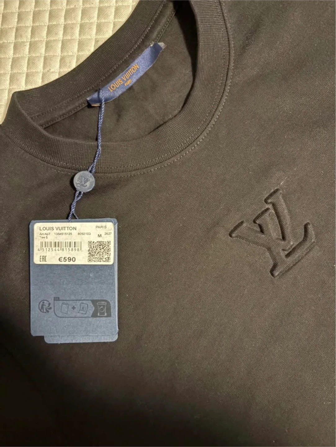 Louis Vuitton Black T-Shirt - photo 2