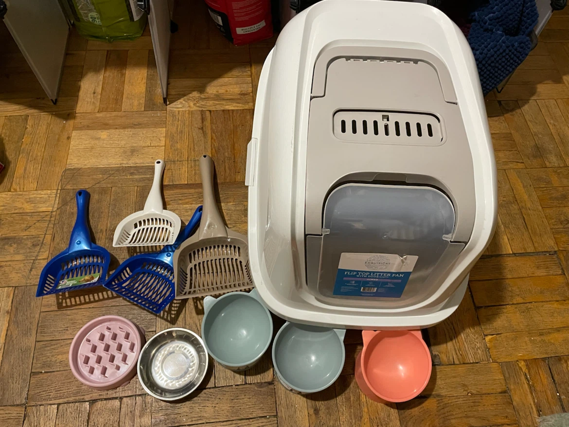 Jumbo Hooded LitterBox & Accessories