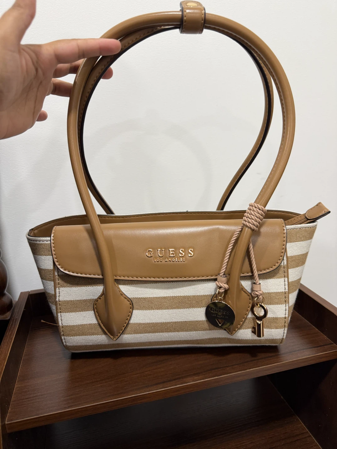 GUESS Los Angeles Striped Shoulder Bag - photo 3