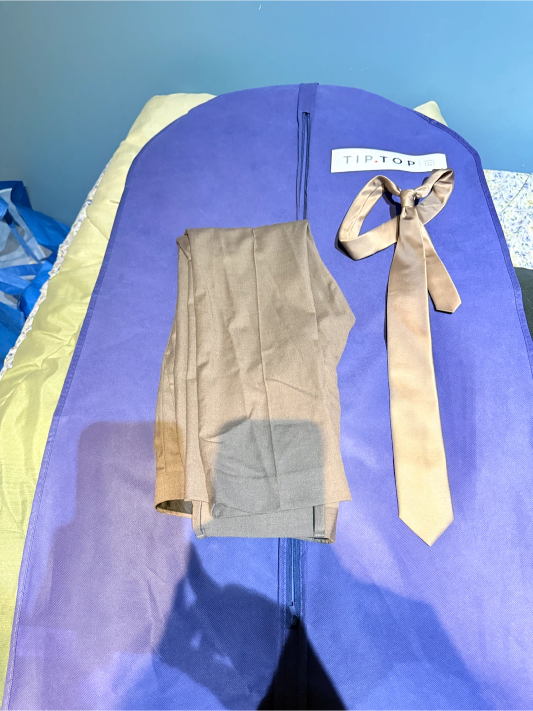 Grafton Men's Tan Suit with Tie - photo 4