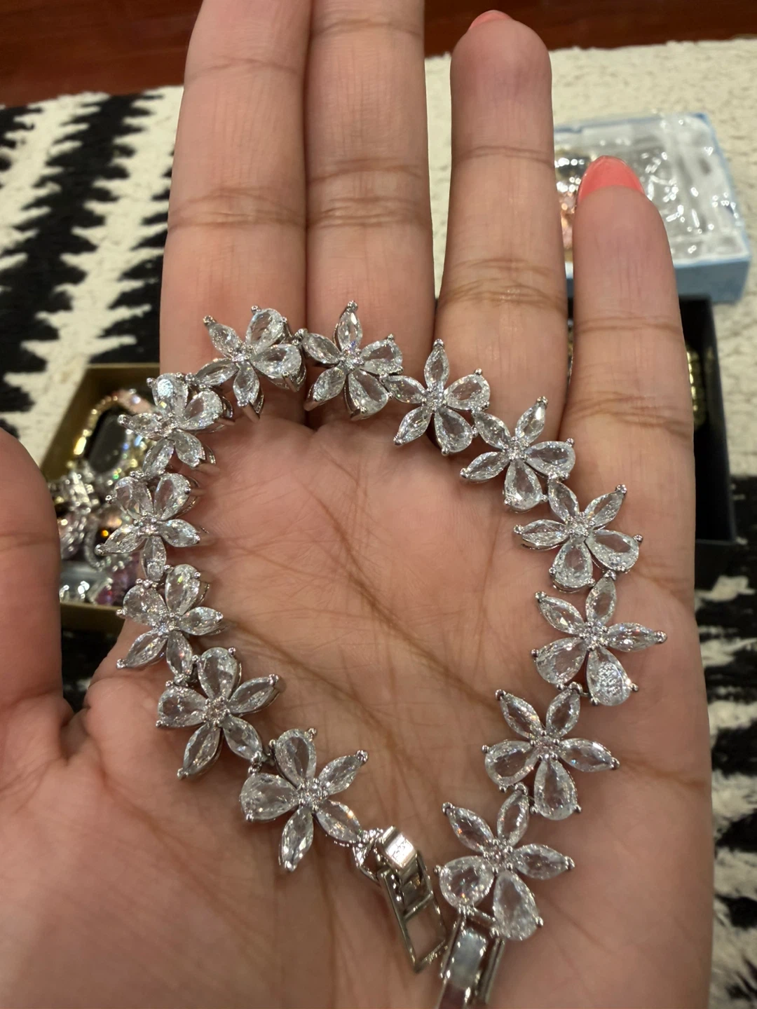 Sparkling Flower Bracelet with Crystals