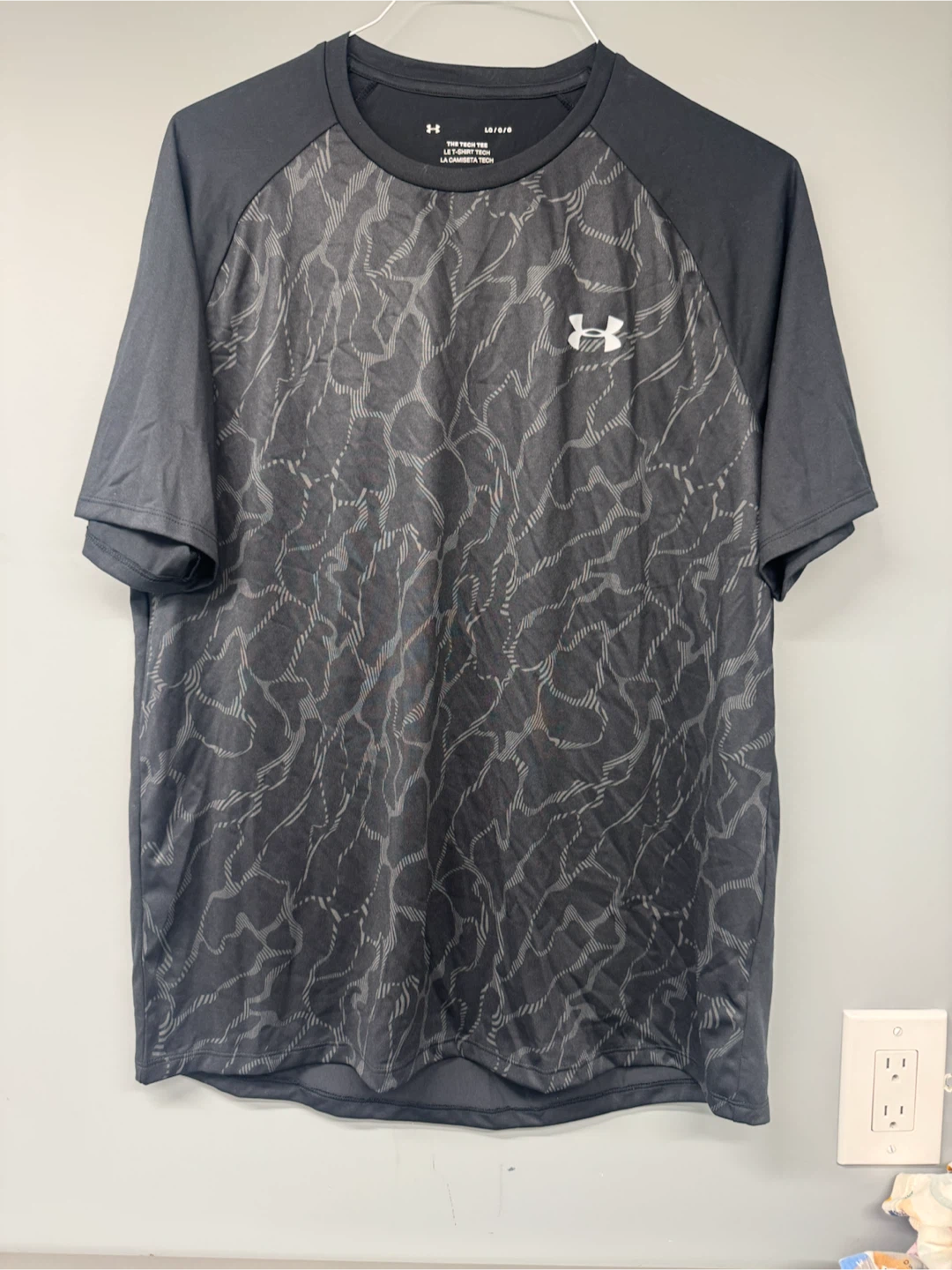 Under Armour Tech Tee Shirt LG