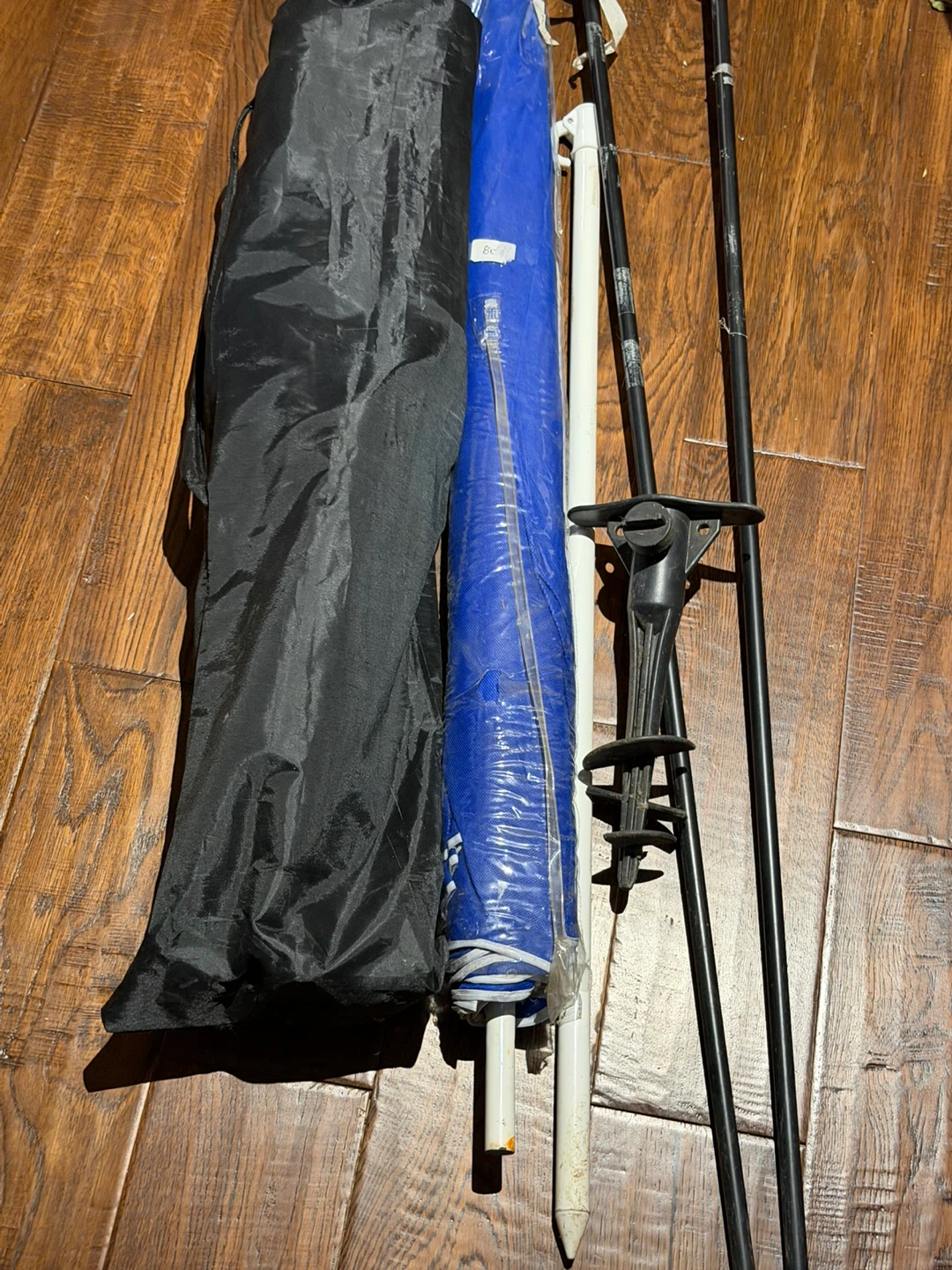 Folding Green Camping Chair with umbrella and other stuff - photo 2