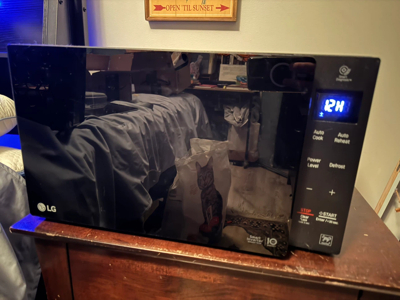 LG Stainless Steel Microwave Oven 1200W - photo 2