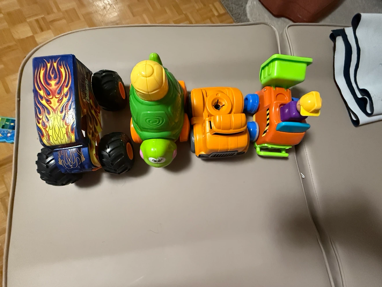 Lamaze 4-Piece Toy Vehicle Set - photo 3