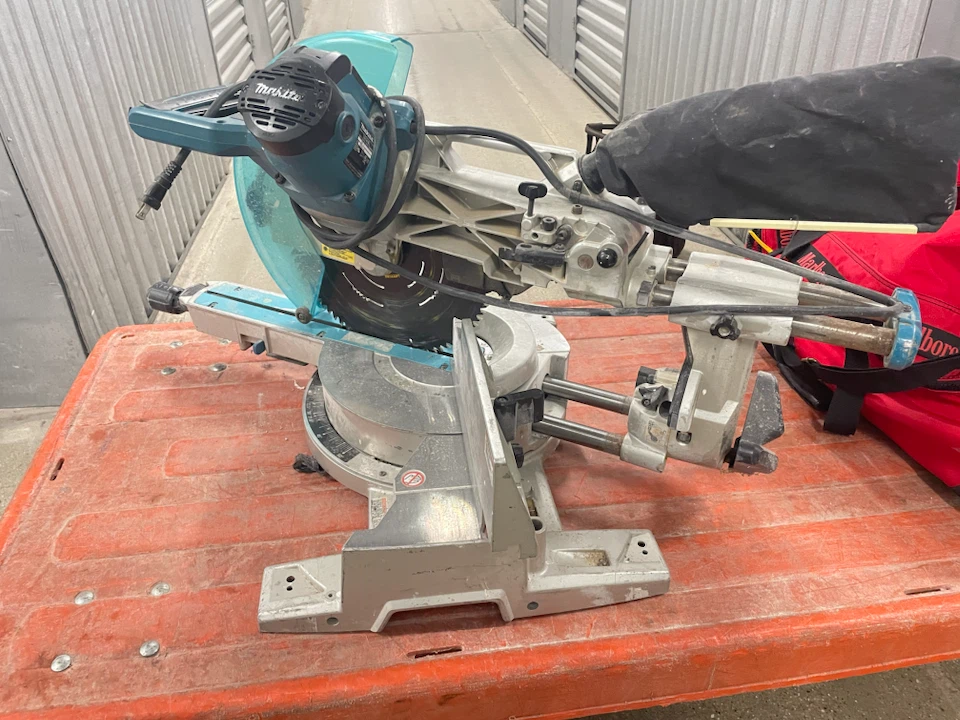 Makita LS1216L 12-inch Dual Slide Compound Miter Saw - photo 3