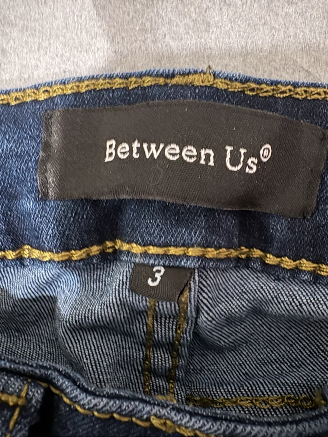 Between Us Women's Jeans Size 3 - photo 3