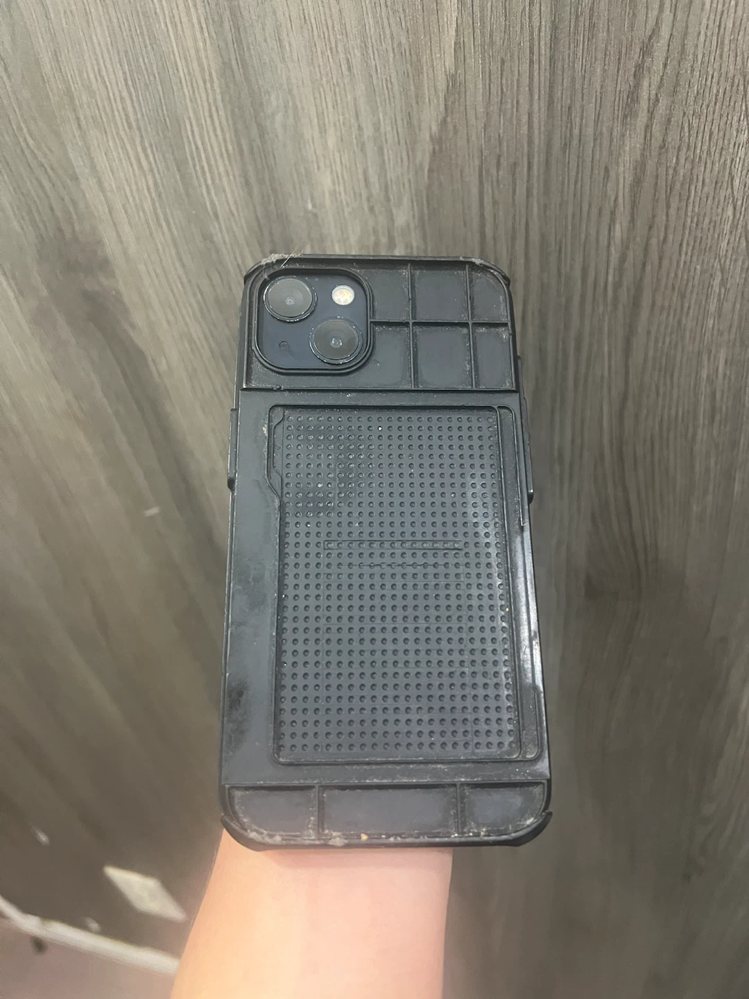 iPhone 13 - photo 2