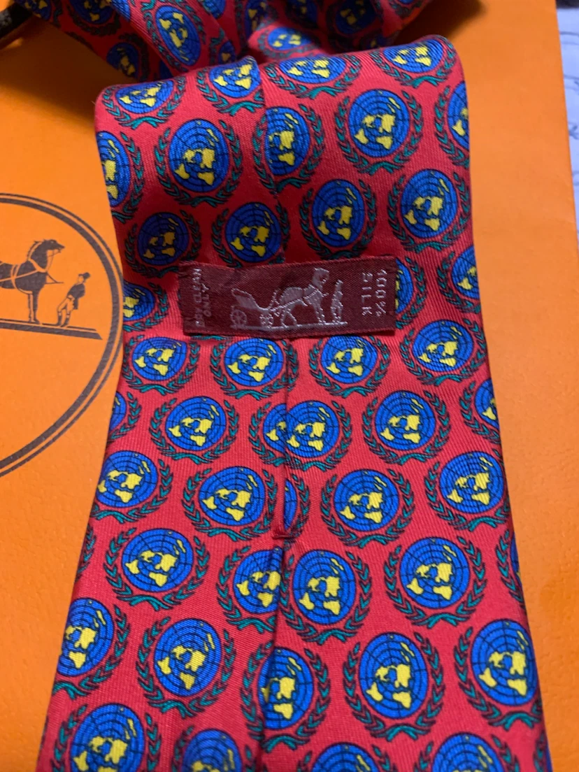 Hermès Silk Tie - United Nations 50th Anniversary - photo 2