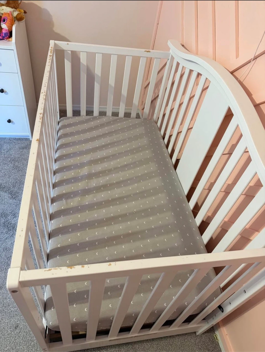convertible crib, mattress, protector - photo 2