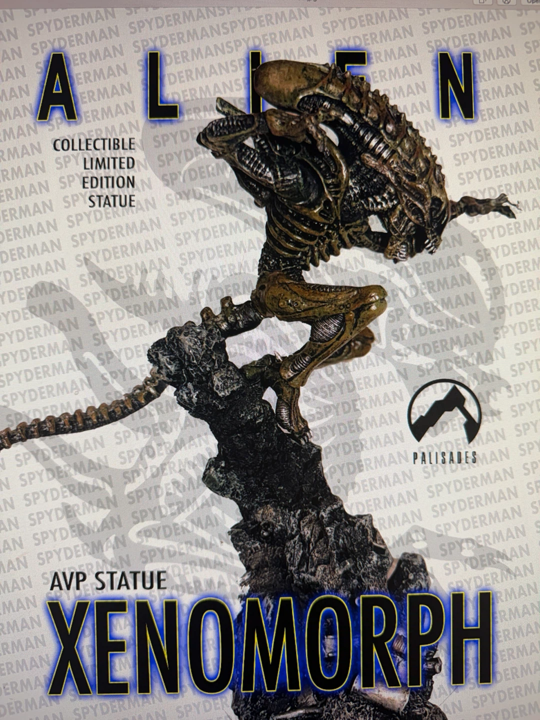 Palisades Alien Xenomorph AVP Statue 14 inch