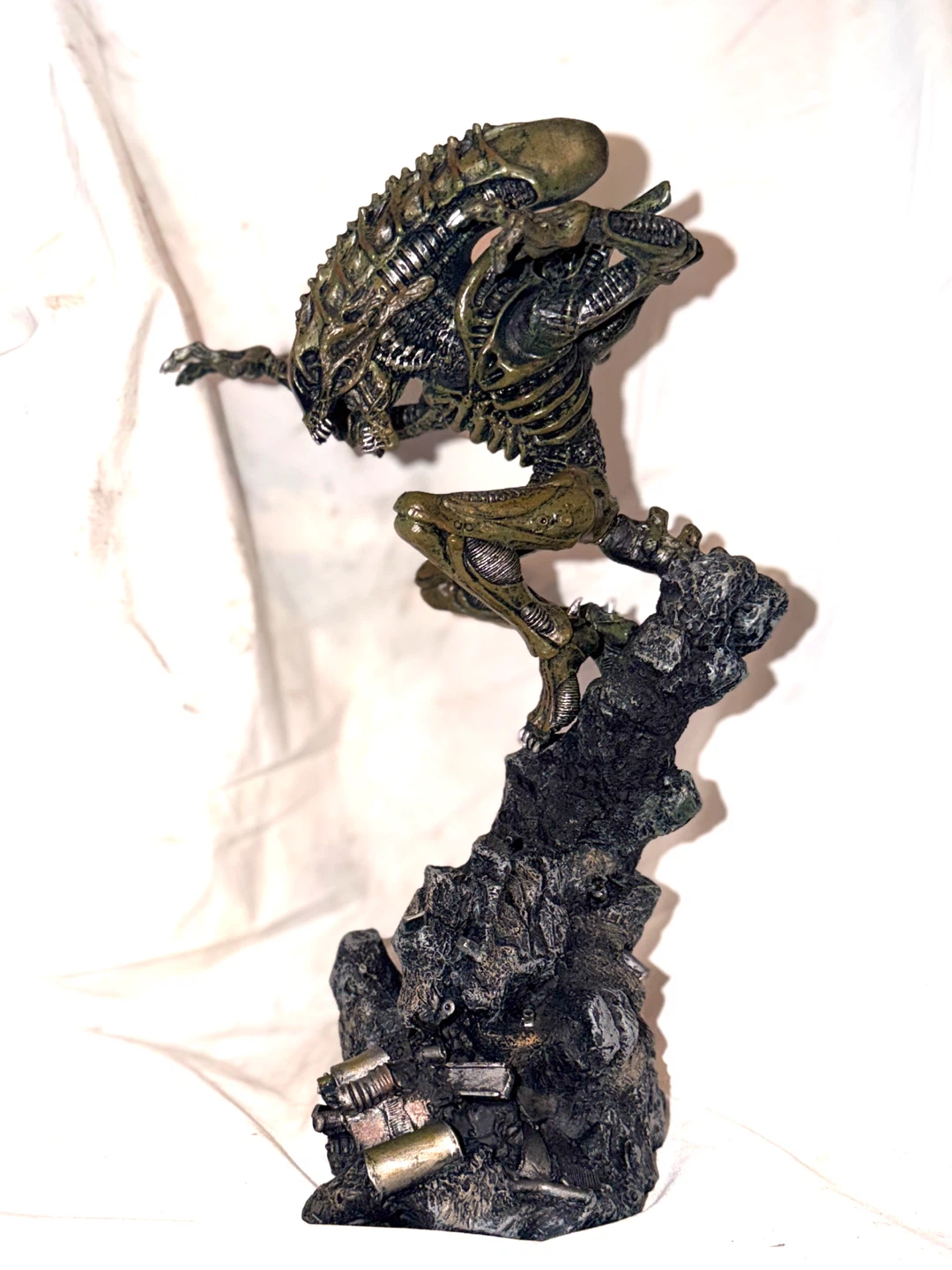 Palisades Alien Xenomorph AVP Statue 14 inch - photo 5