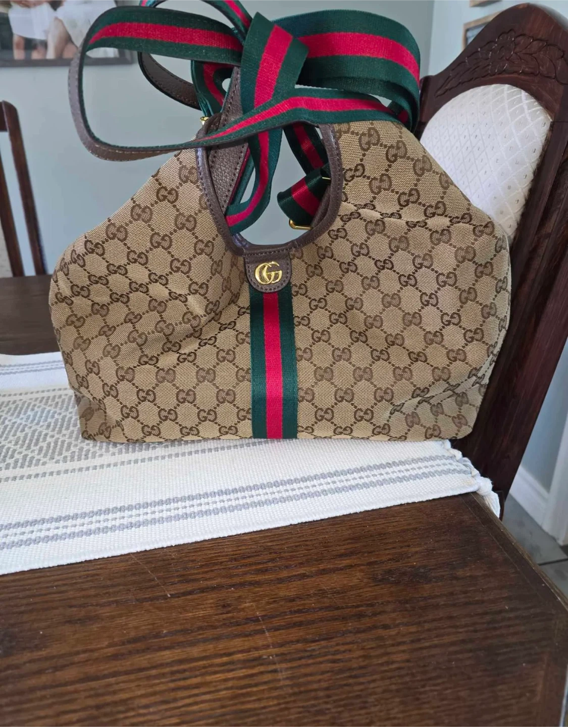 Tote bag
