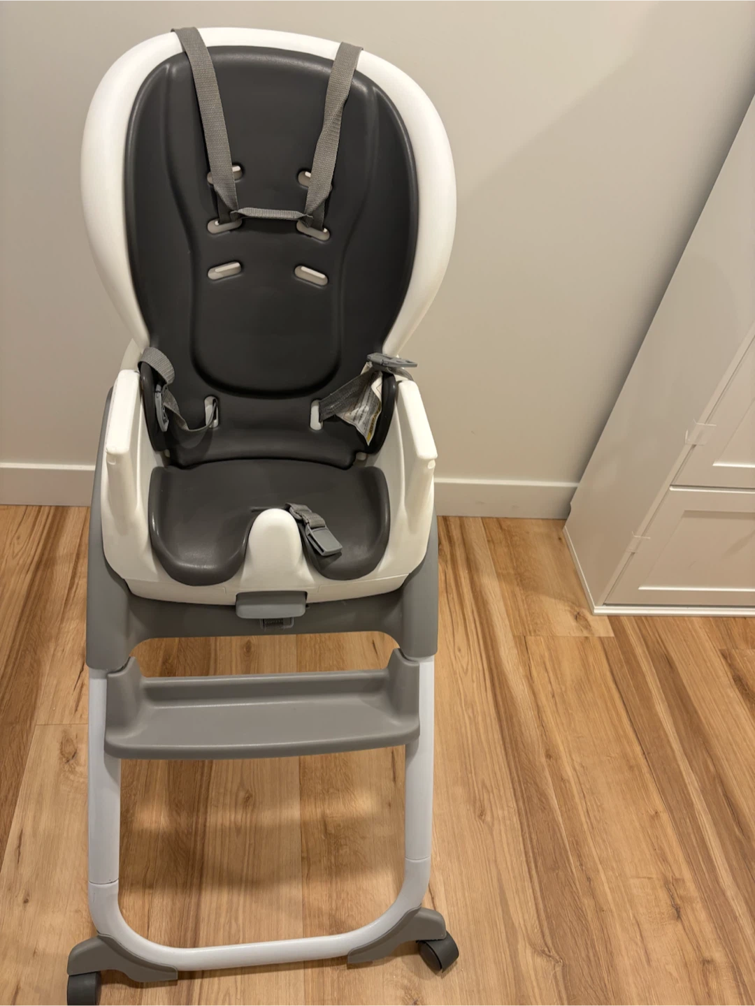High Chair - photo 2