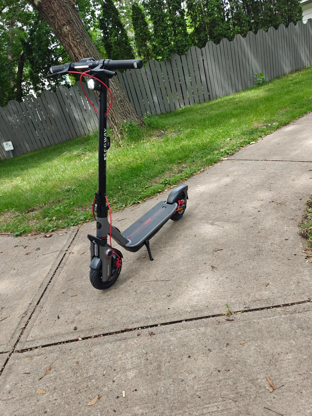 Segway Ninebot Electric Scooter F3 pro - photo 2
