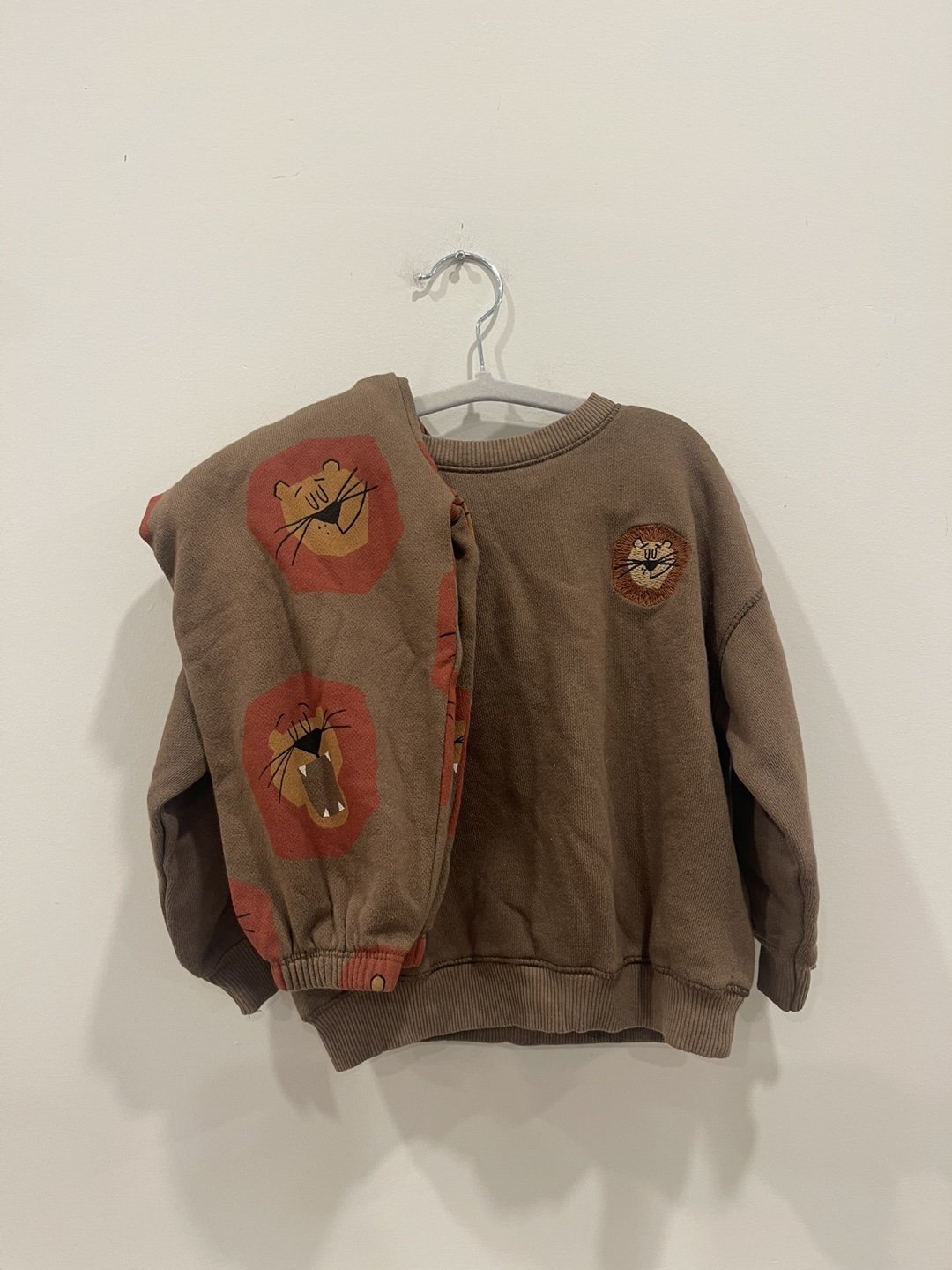 Zara Sz 2 Lion Print Sweatshirt and Pants Set