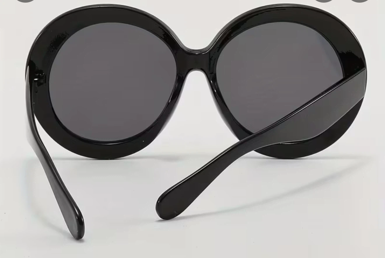 Black and gray round frame sunglasses