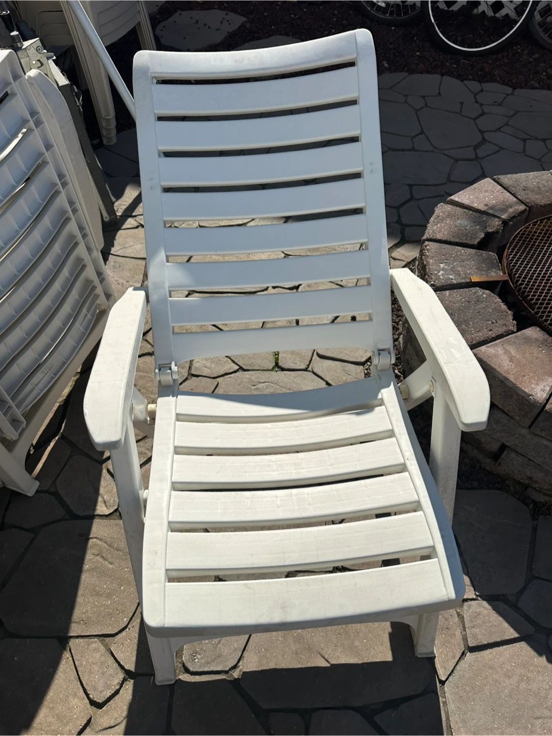 White Plastic Patio Chair with Striped Cushion - photo 3