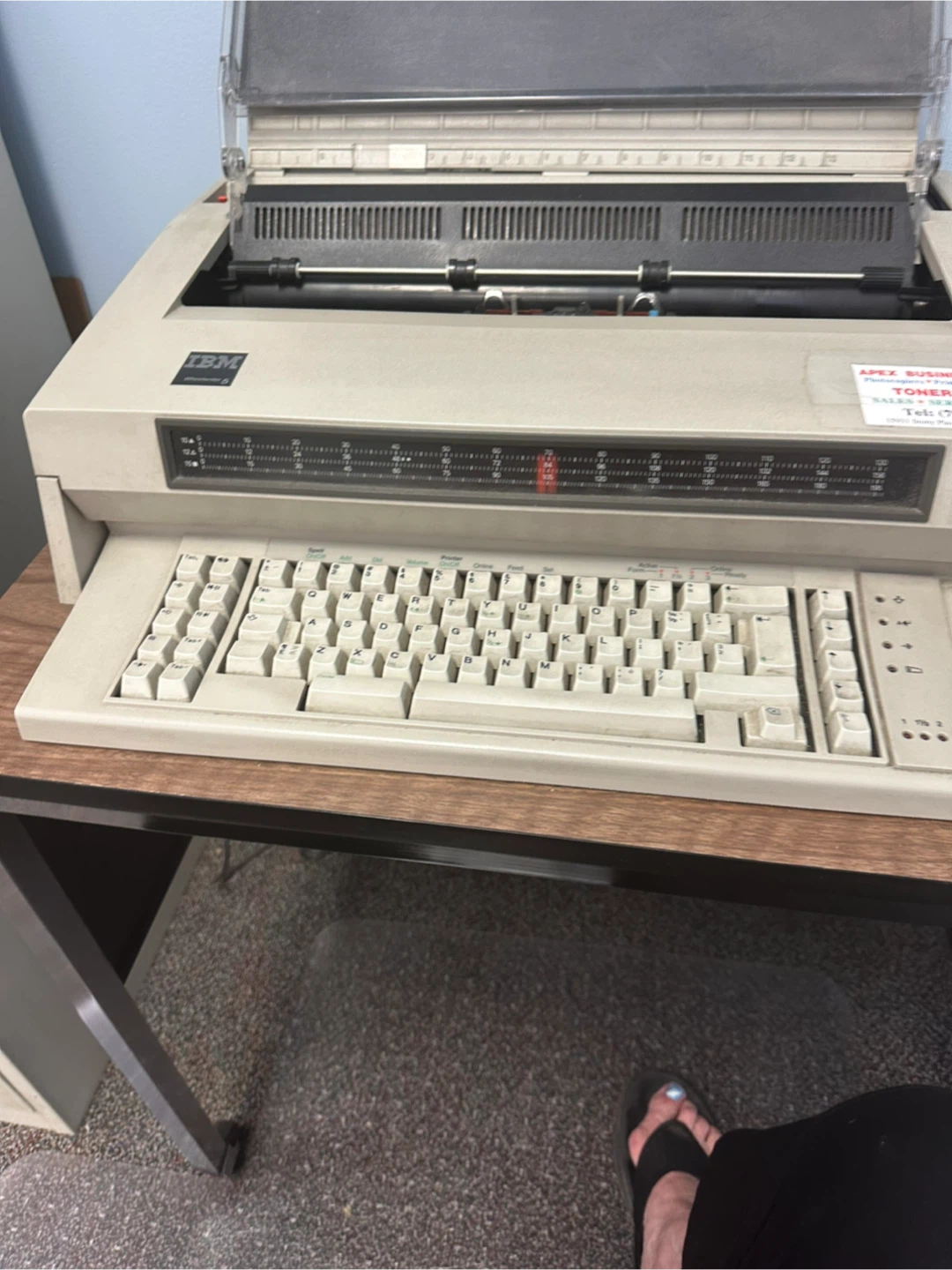 IBM Electric Typewriter vintage - photo 2
