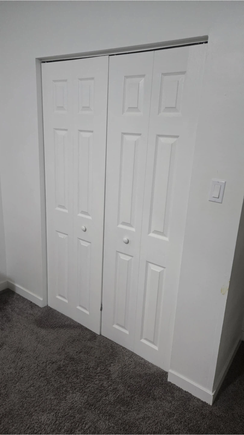 2-Bedroom Apartment for Rent in Burquitlam - photo 2