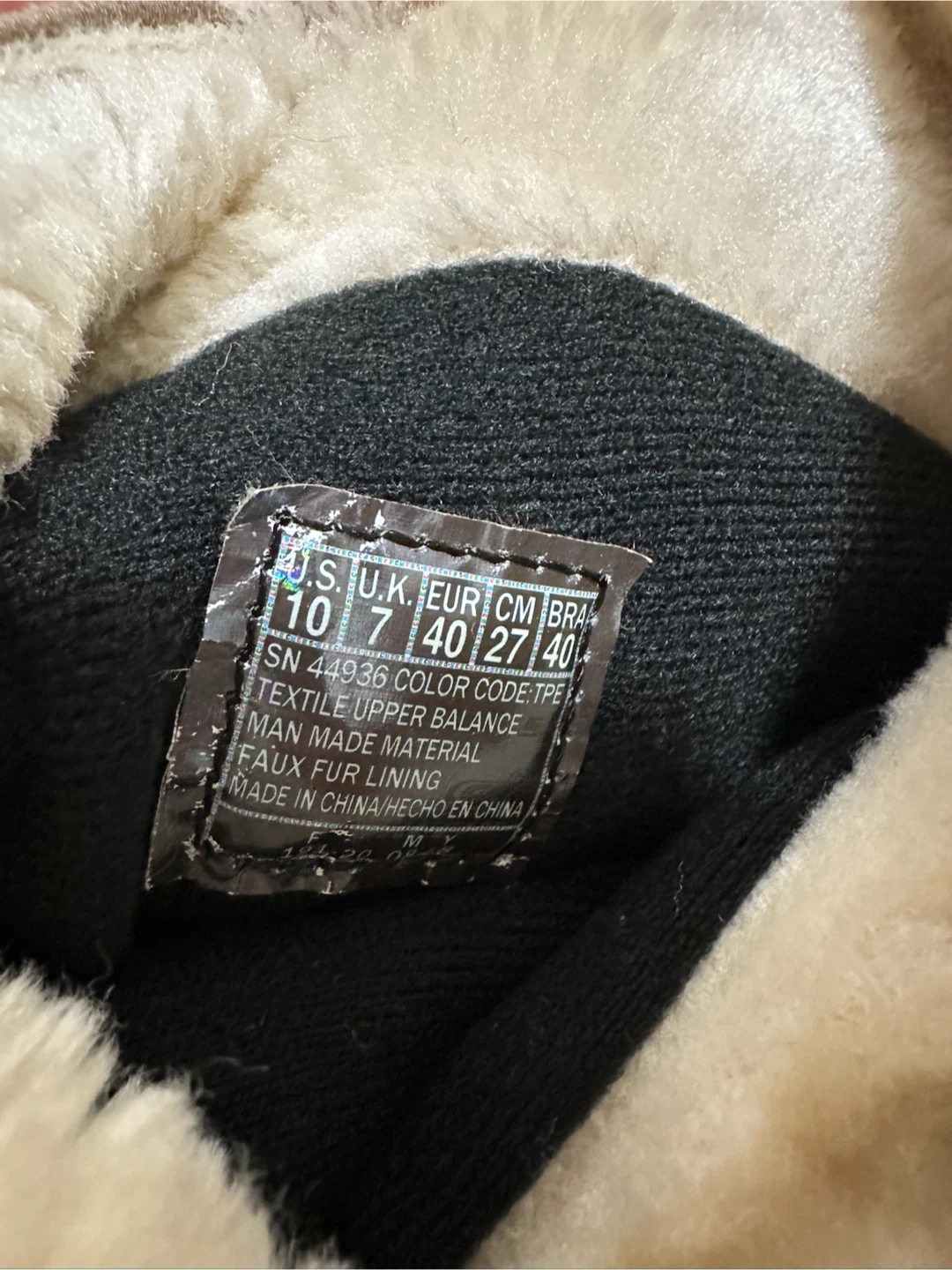 Skechers Faux Fur Lined Boots - Size 10 - photo 3
