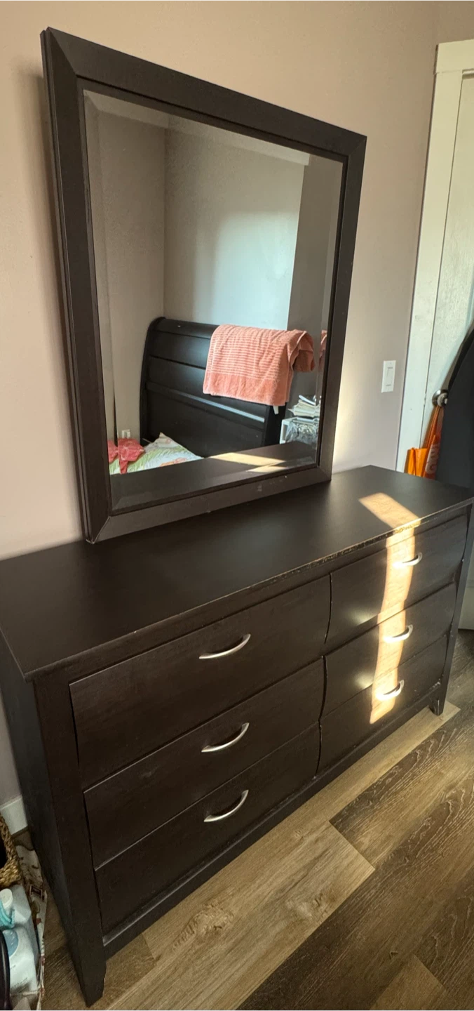 4-Piece Matching Bedroom Set - photo 3