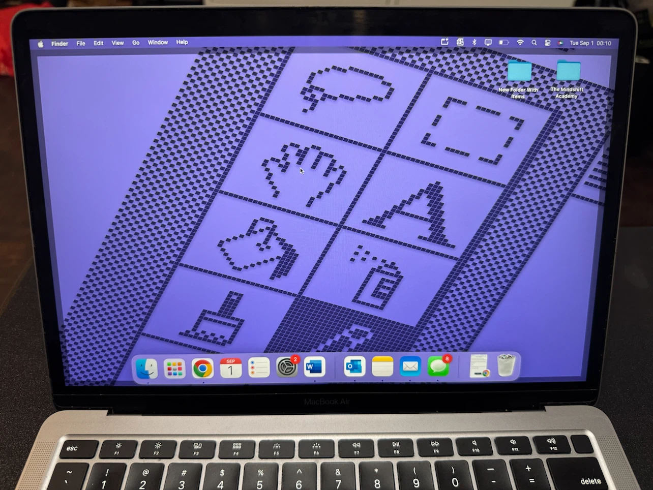 MacBook Air 2020 13-inch -Space Gray – Great Condition! - photo 2