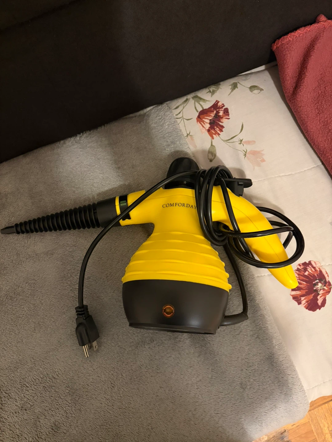 COMFORDAY Handheld Steam Cleaner with Accessories