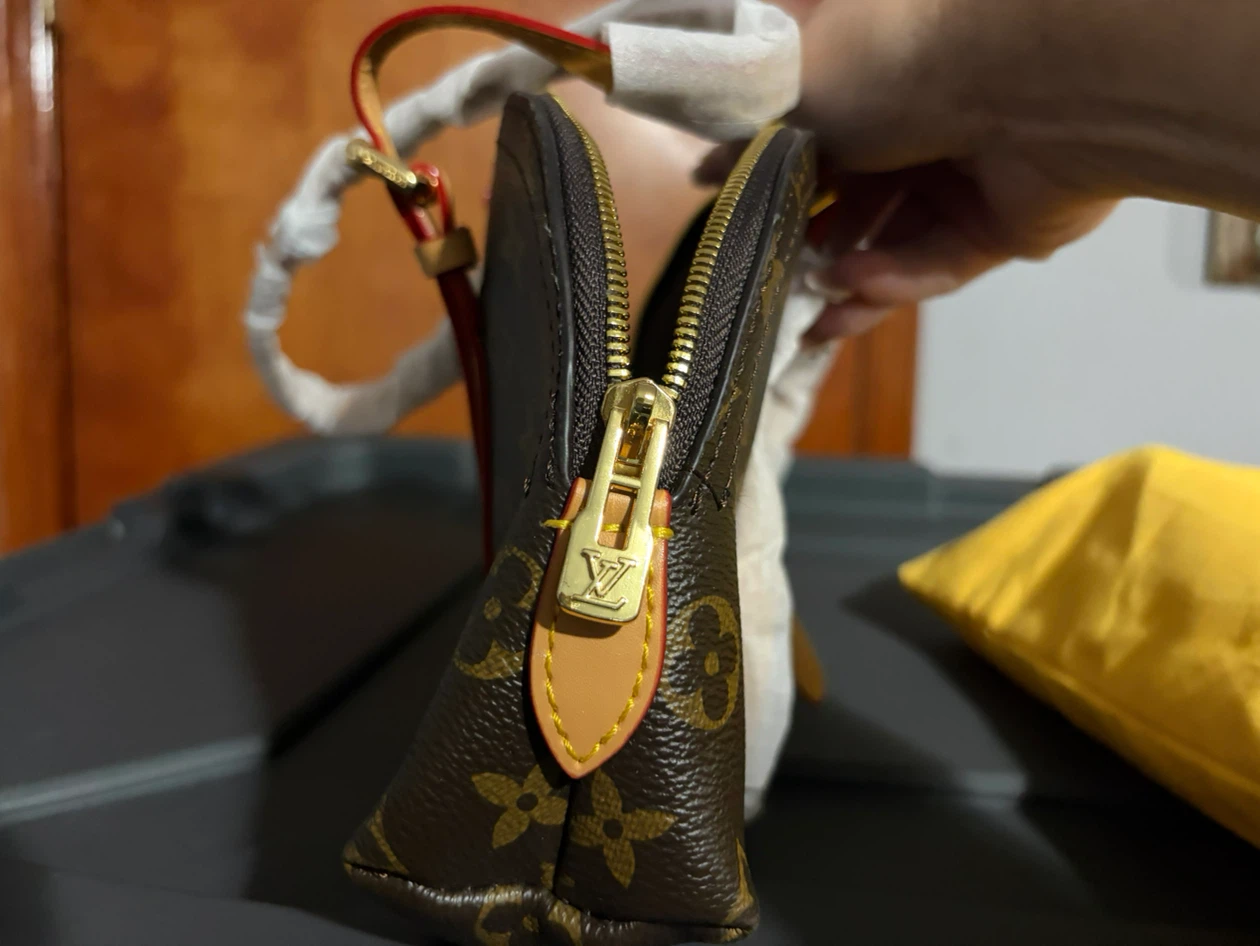 Louis Vuitton Monogram Canvas Bag - photo 5