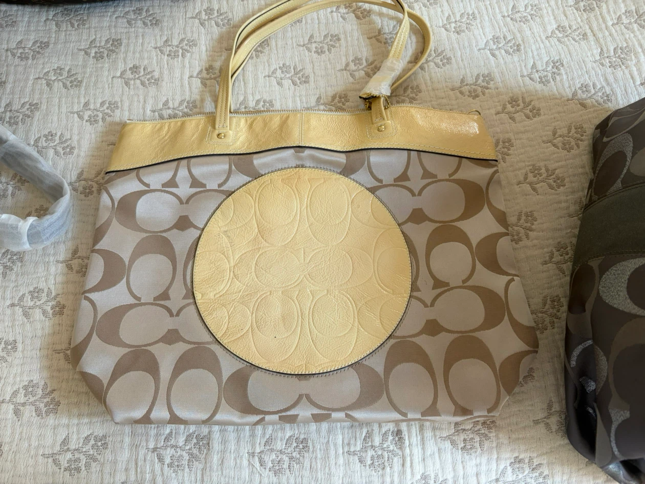 Coach Signature Tote Bag in Cream and Tan