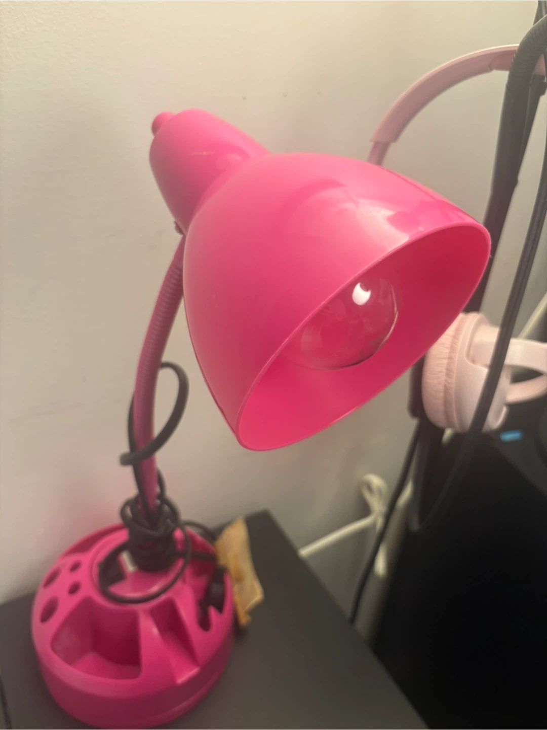 Pink desk lamp with storage base - photo 2