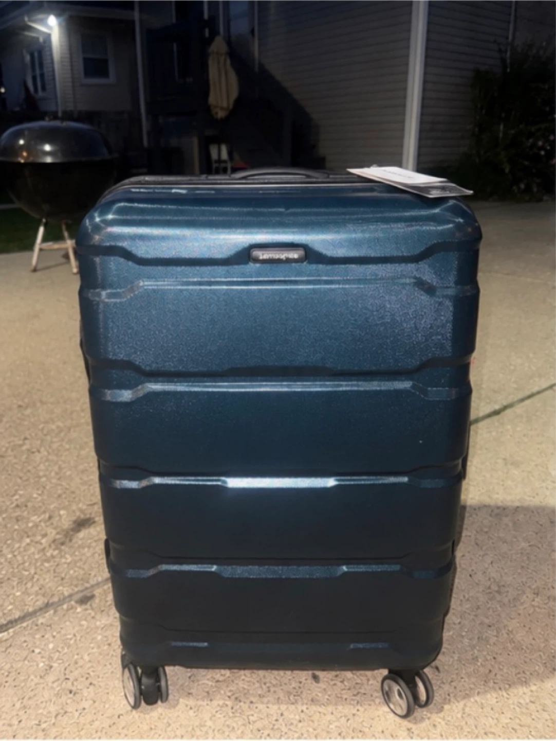 Samsonite Omni 24” Hardside Medium Luggage