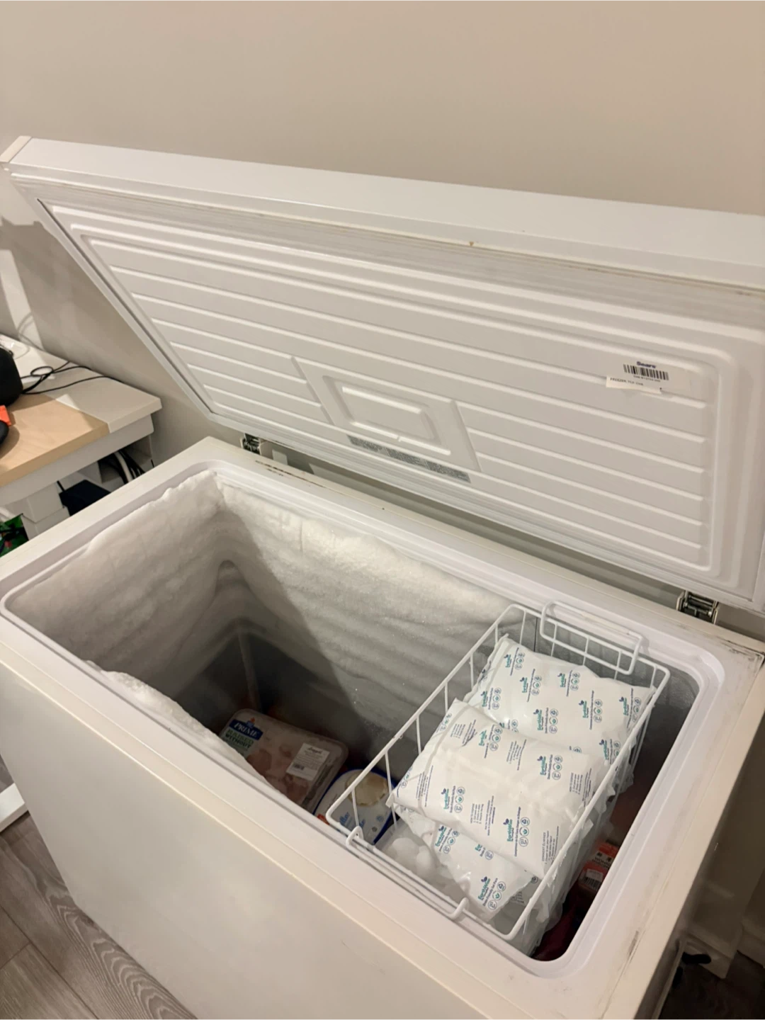 Kenmore Chest Freezer - photo 4