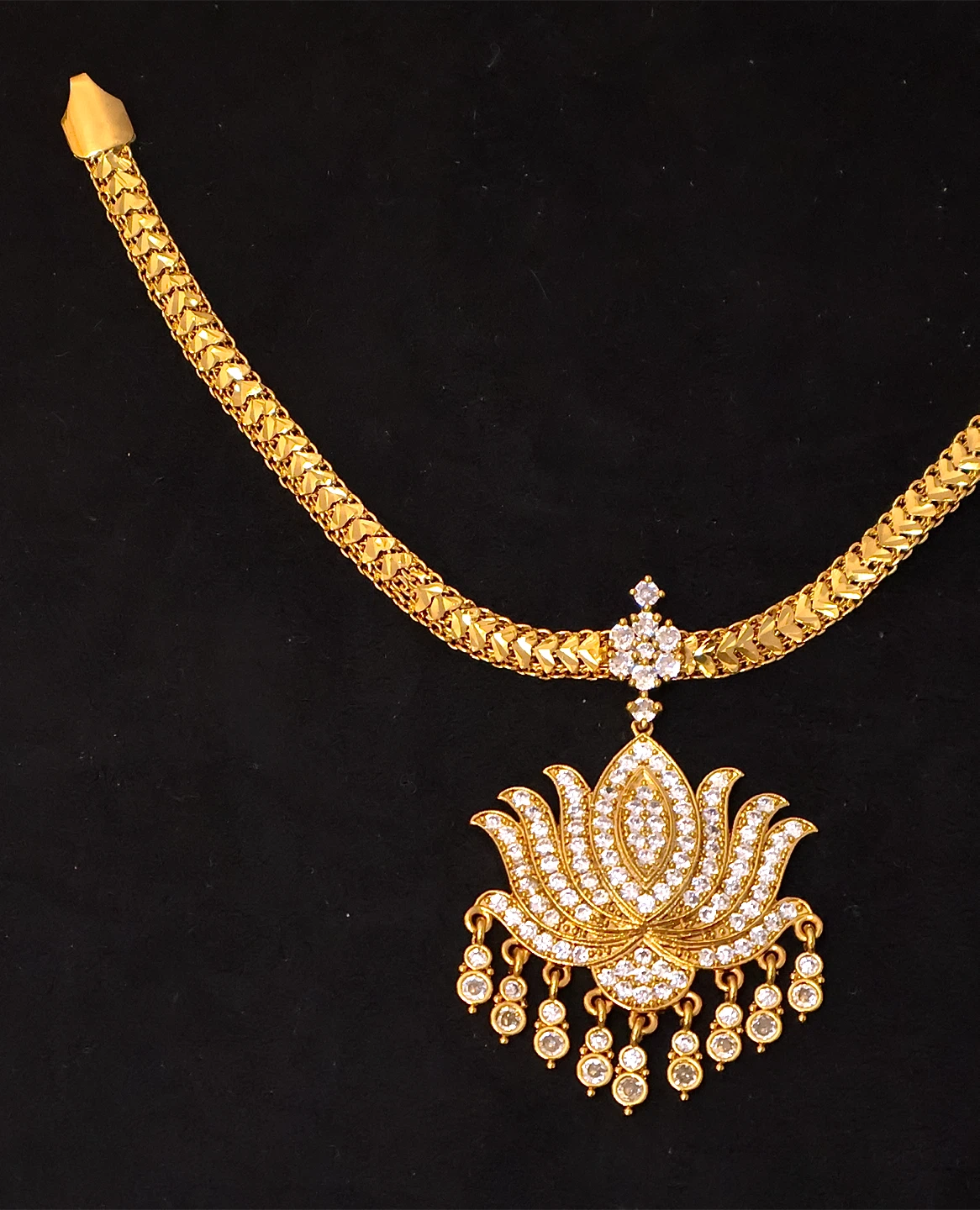 LOTUS PENDANT NECKLACE SET- BRAND NEW!!! - photo 2